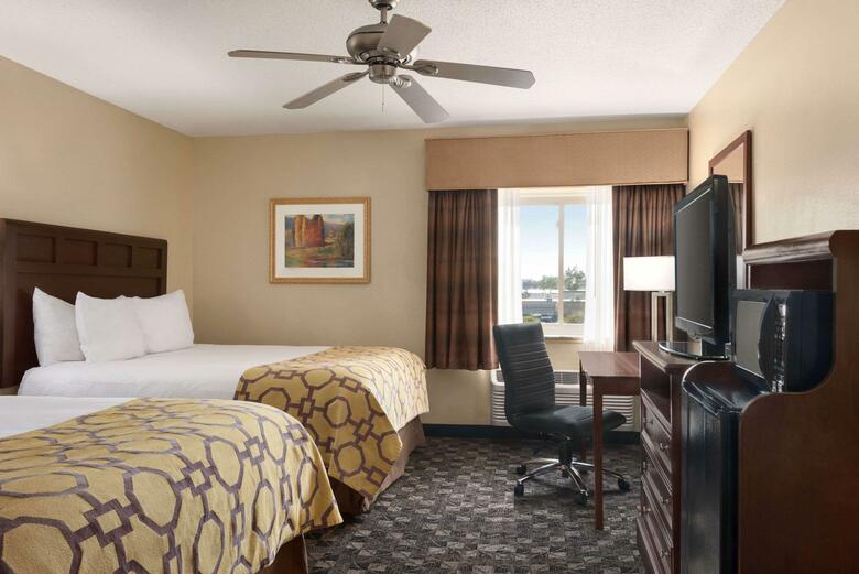 Hotel Baymont By Wyndham Mt. Pleasant