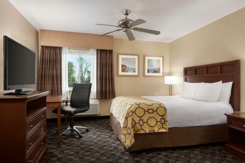 Hotel Baymont By Wyndham Mt. Pleasant