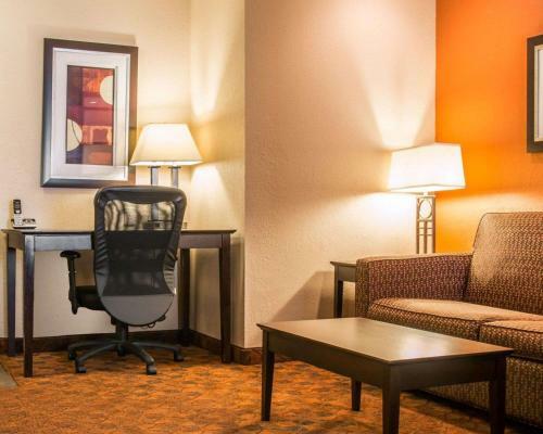 Hotel Comfort Inn & Suites And Conference Center