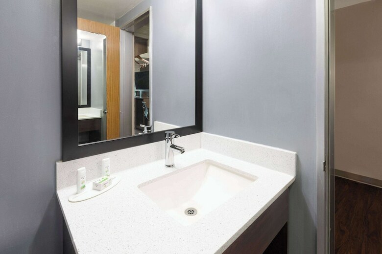 Hotel Econo Lodge Bay City