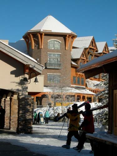 Hotel Village Center