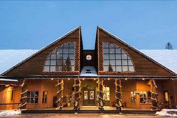 Hotel Grouse Mountain Lodge