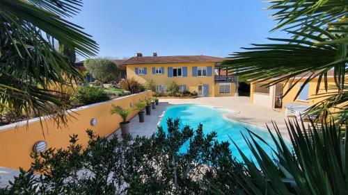 Casa M�line