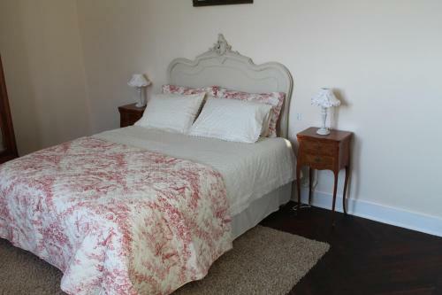 Bed & Breakfast Chateau De La Lucazi�re