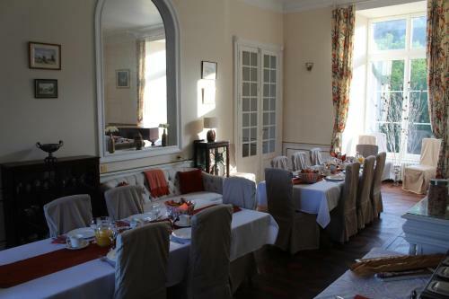 Bed & Breakfast Chateau De La Lucazi�re