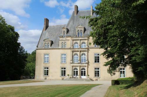 Bed & Breakfast Chateau De La Lucazi�re