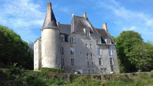 Bed & Breakfast Chateau De La Lucazi�re