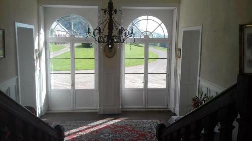 Bed & Breakfast Chateau De La Lucazi�re