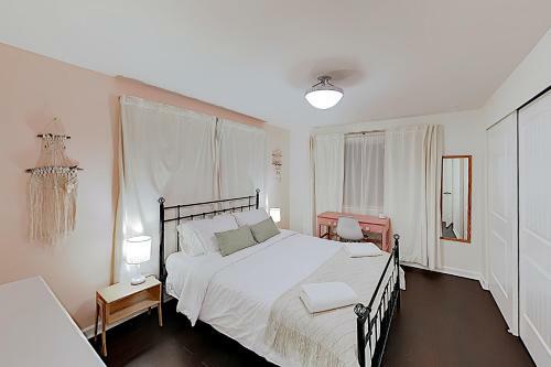 Farmhouse-chic Retreat