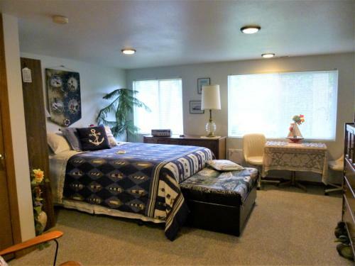 Bed & Breakfast Linda's By The Lake