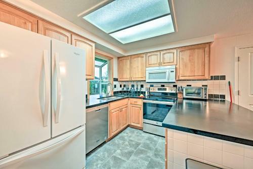 Lively Seattle Area Abode Near Parks And Golf