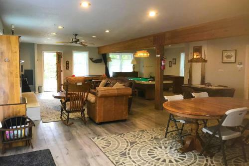 Tinker House And Tinker House Cottage