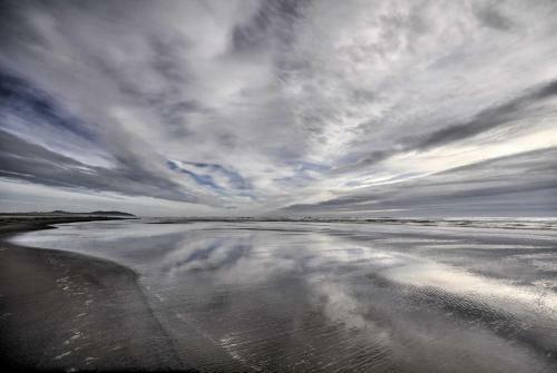 Oceanfront Retreat With Private Long Beach Access!