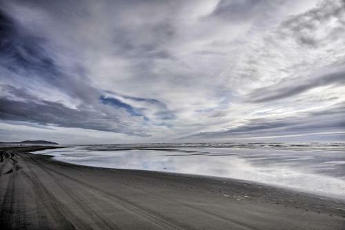 Oceanfront Retreat With Private Long Beach Access!