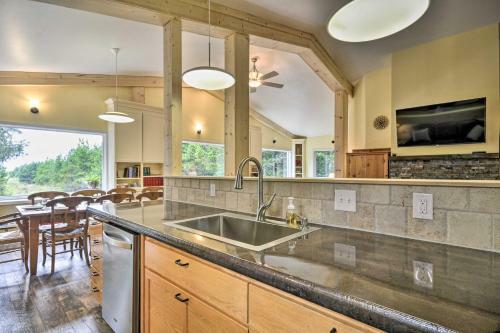 Oceanfront Retreat With Private Long Beach Access!
