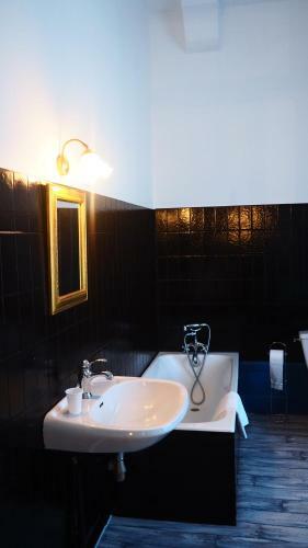 Hotel La Garenne De Morestel