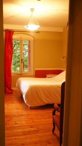 Hotel La Garenne De Morestel