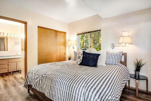 Marrowstone Island Beach Cabin