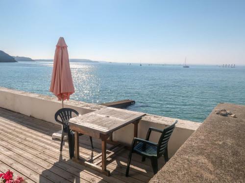 Holiday Home Les Embruns - Czn111