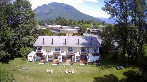 Moon River Suites #3