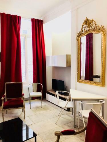 Apartamentos La Canourgue, Appart de Charme Parking Gratuit