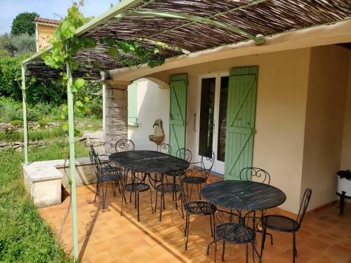 G�te Les Murmures Du Ventoux - 5 Chambres/14 Pers