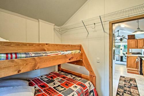 Woodsy Packwood Haven With Golf Course Access!
