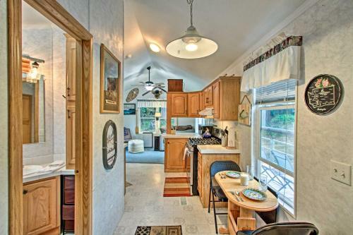 Woodsy Packwood Haven With Golf Course Access!