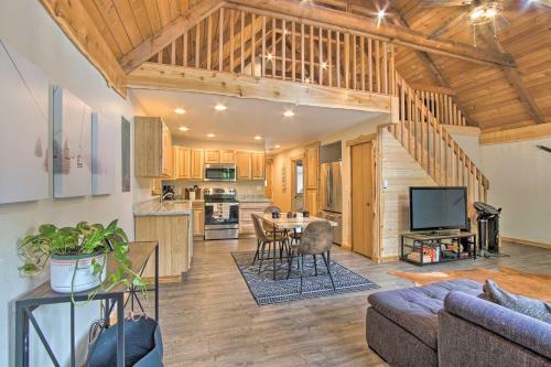 Packwood A-frame With Hot Tub, By Mt Rainier!