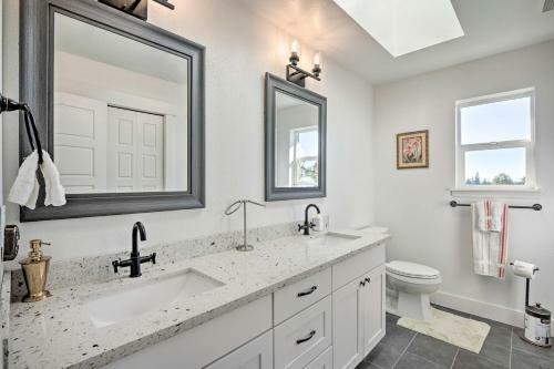 Ideally Located Renton Retreat - Private Yard