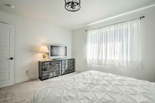 Ideally Located Renton Retreat - Private Yard