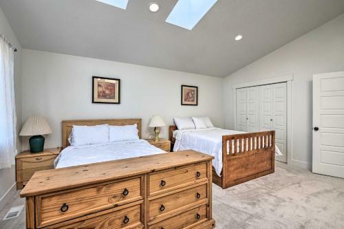 Ideally Located Renton Retreat - Private Yard