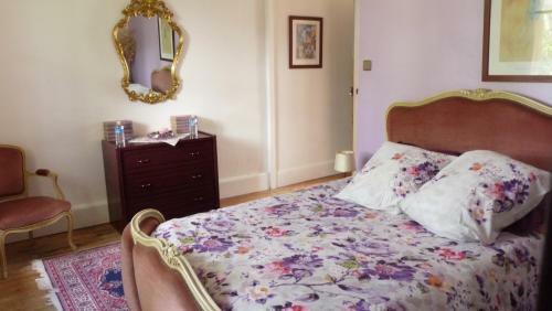Hostal Chateau La Bouriette