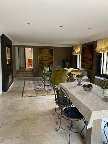 Villa Spacieuse � Mougins - 10 Min De Cannes