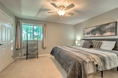 Stylish Shoreline Townhome - Walk To E Line!