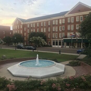 Natchez Grand Hotel