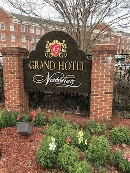 Natchez Grand Hotel