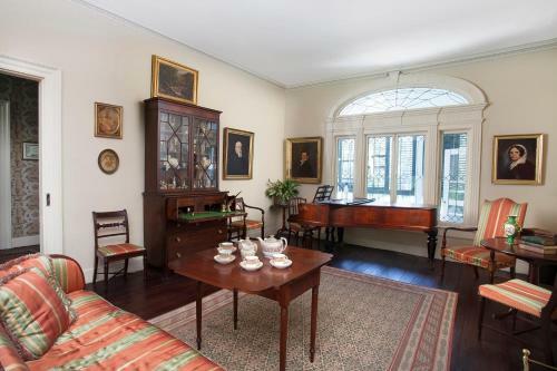 Linden - A Historic Antebellum Bed And Breakfast
