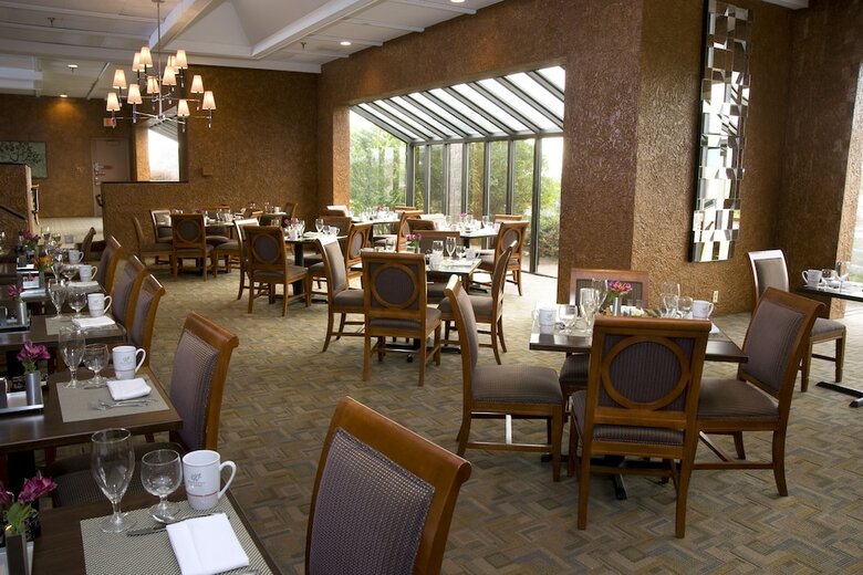 Hotel Doubletree By Hilton St. Louis At Westport