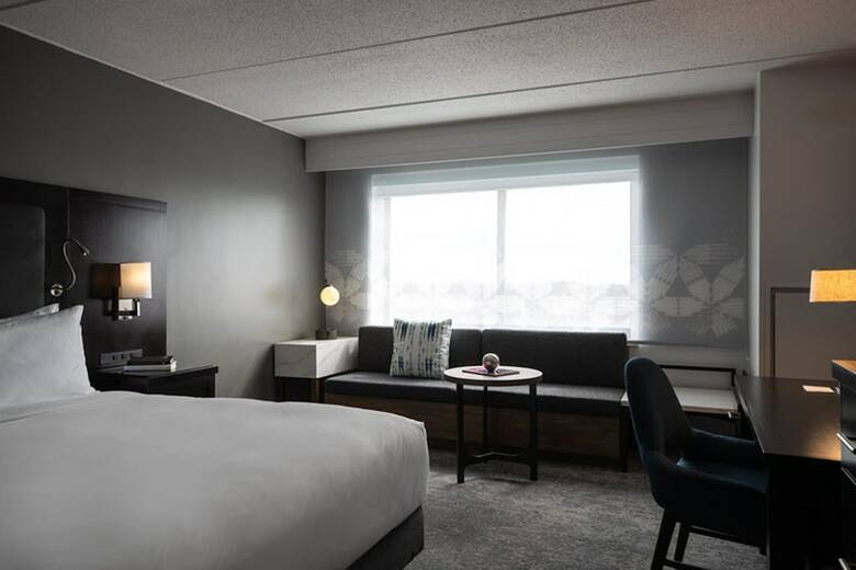 The Baronette Renaissance Detroit-novi Hotel