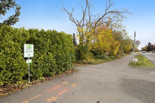 French Country Charm In Sequim