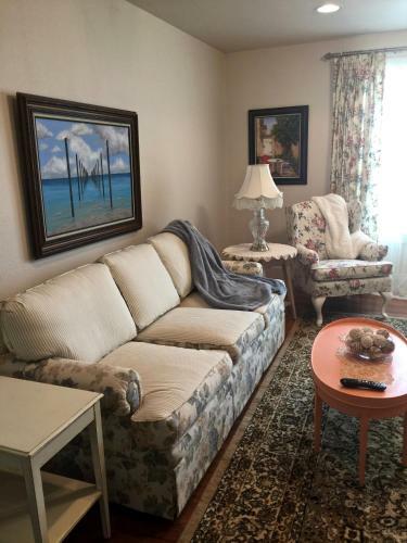 New Guesthouse In Warm Beach