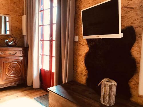 Domaine De Montsermage