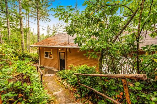 Tahuya Lake House