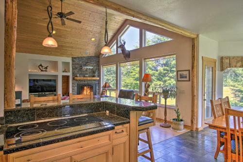 Serene South Bend Family Escape Dogs Welcome