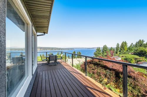 The Lookout At Chambers Bay