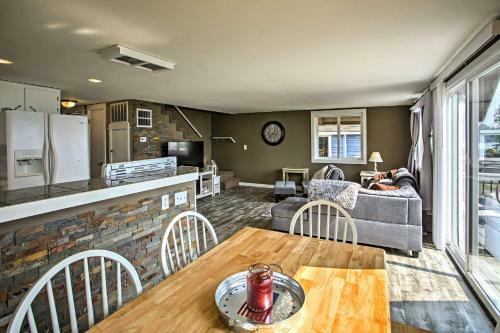 Modern Lake Lawrence Retreat With A Deck And Dock!