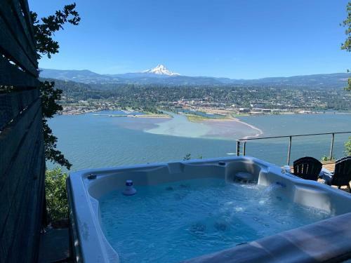 Eye On The Gorge Home