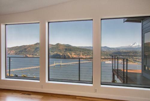 Eye On The Gorge Home