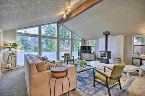 Quiet Vancouver Abode Large Yard And Fire Pit!